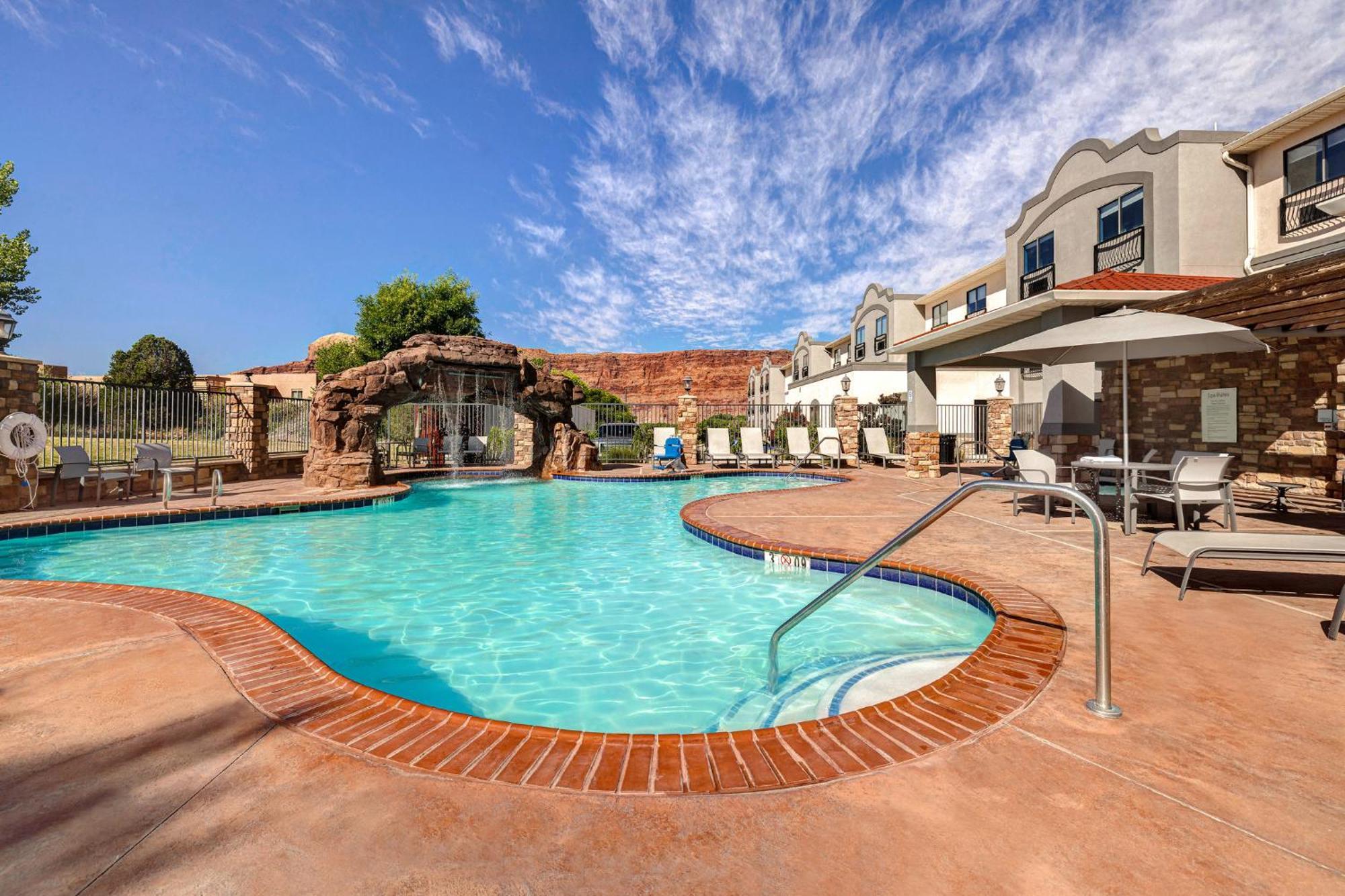 Holiday Inn Express Hotel & Suites Moab By Ihg Exterior foto