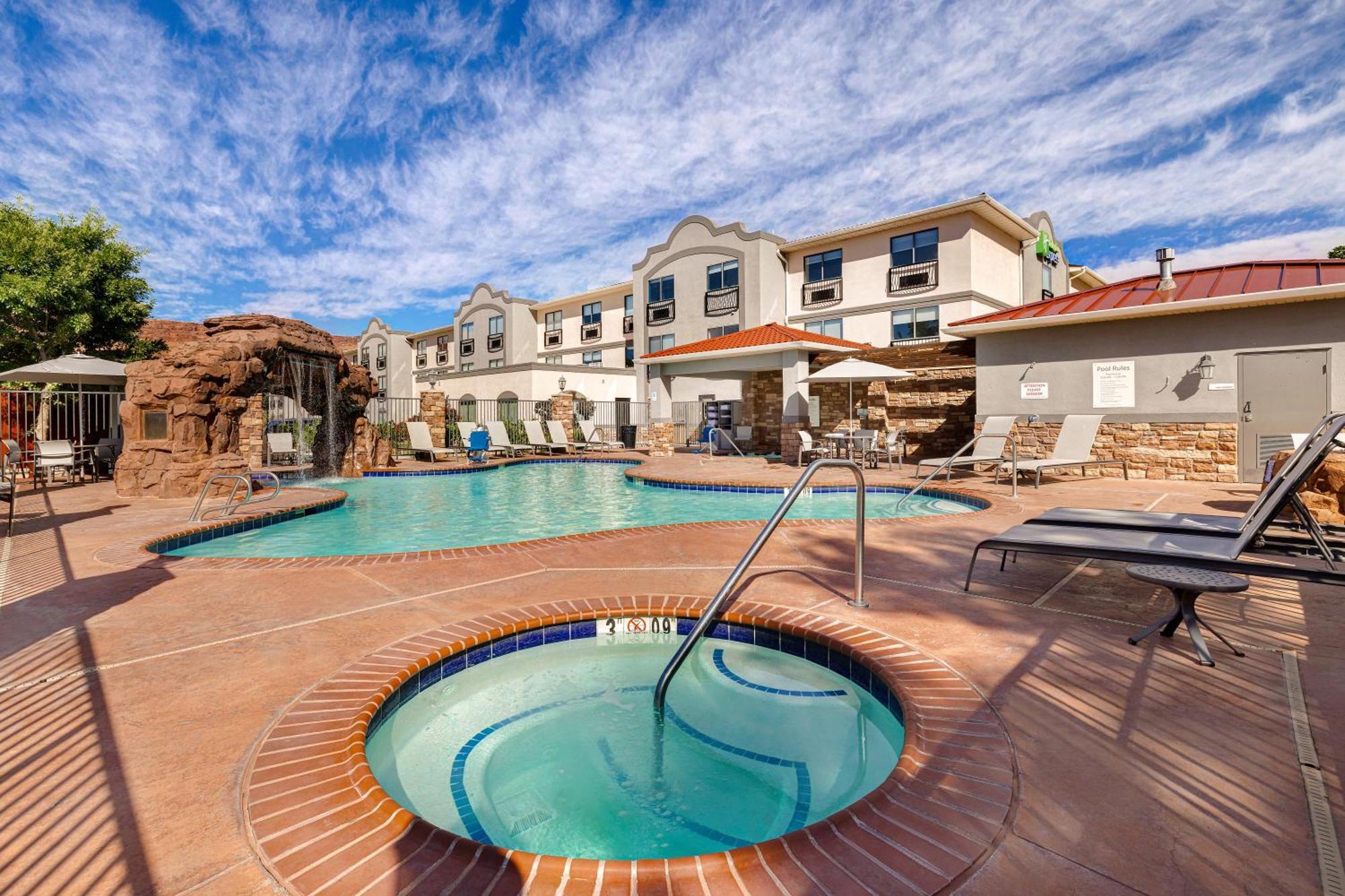 Holiday Inn Express Hotel & Suites Moab By Ihg Exterior foto